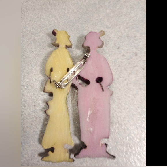 Vintage Sandy Gervais Best Friends Brooch - Picture 2 of 3